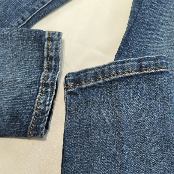 Elegant Blue Skinny Jeans with Crystal Accents - Picture 6 of 12